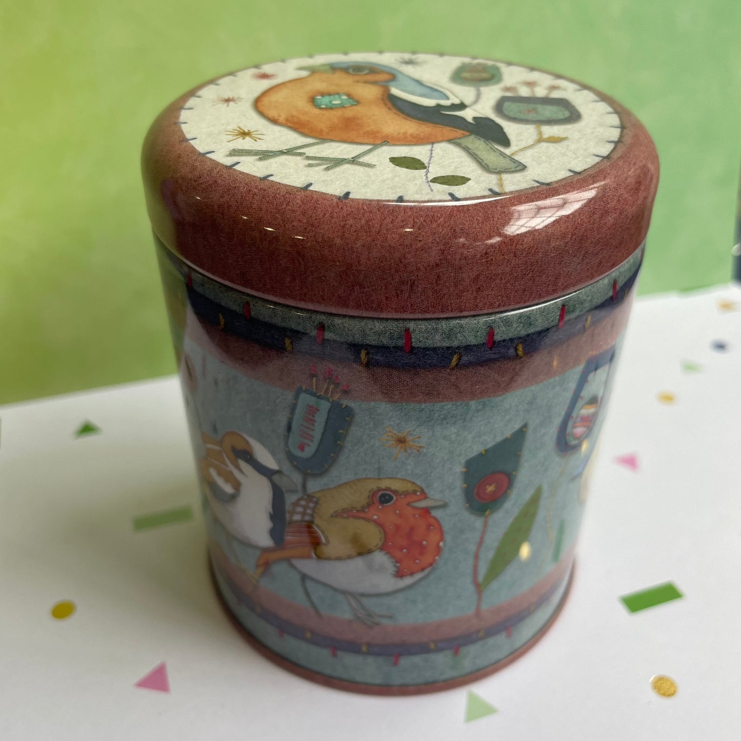 Stitched Birdies Round Tin