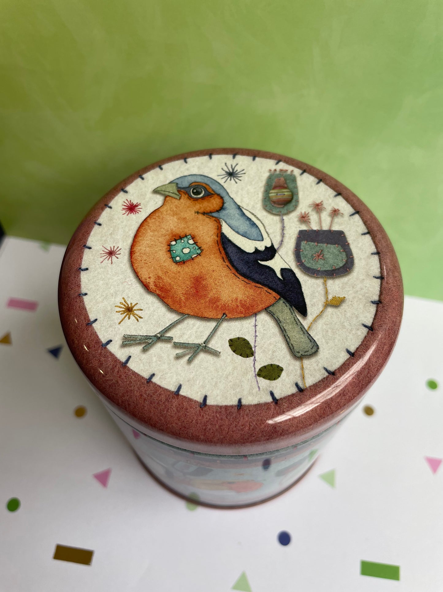 Stitched Birdies Round Tin