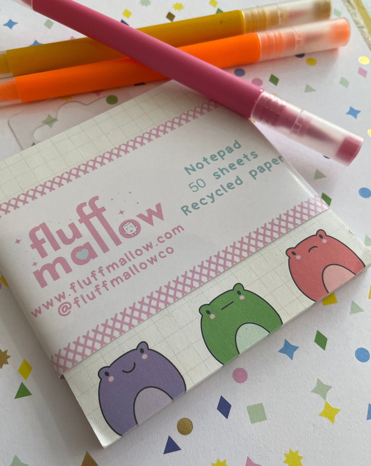 Trio of frogs - Notepad