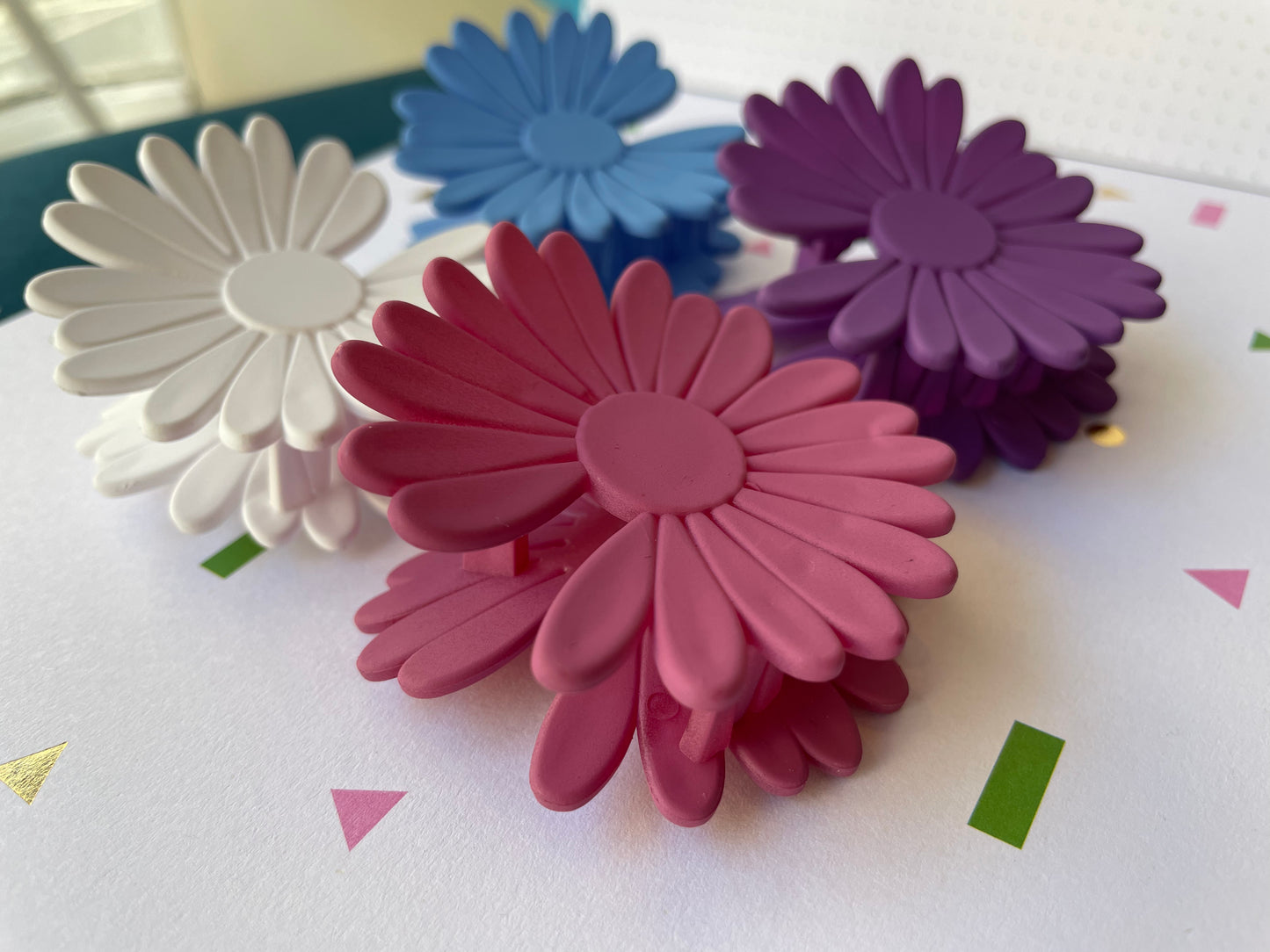 Small Flower Hair-claw