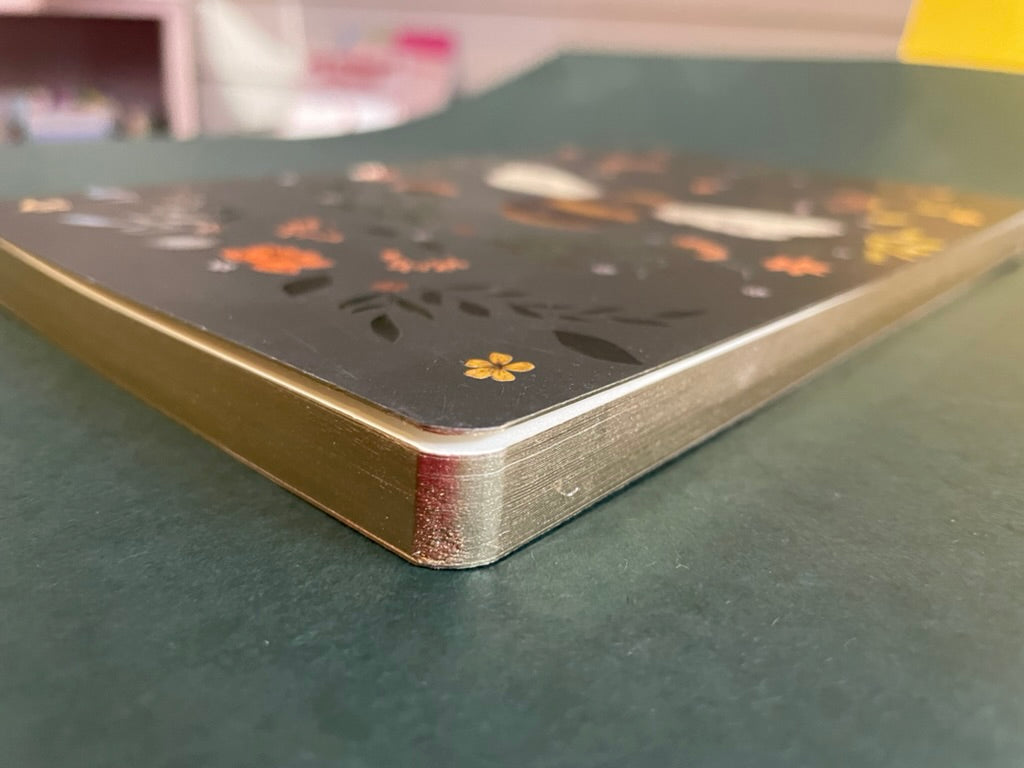 Jade Mosinski: Bee (Soft Touch Journal)